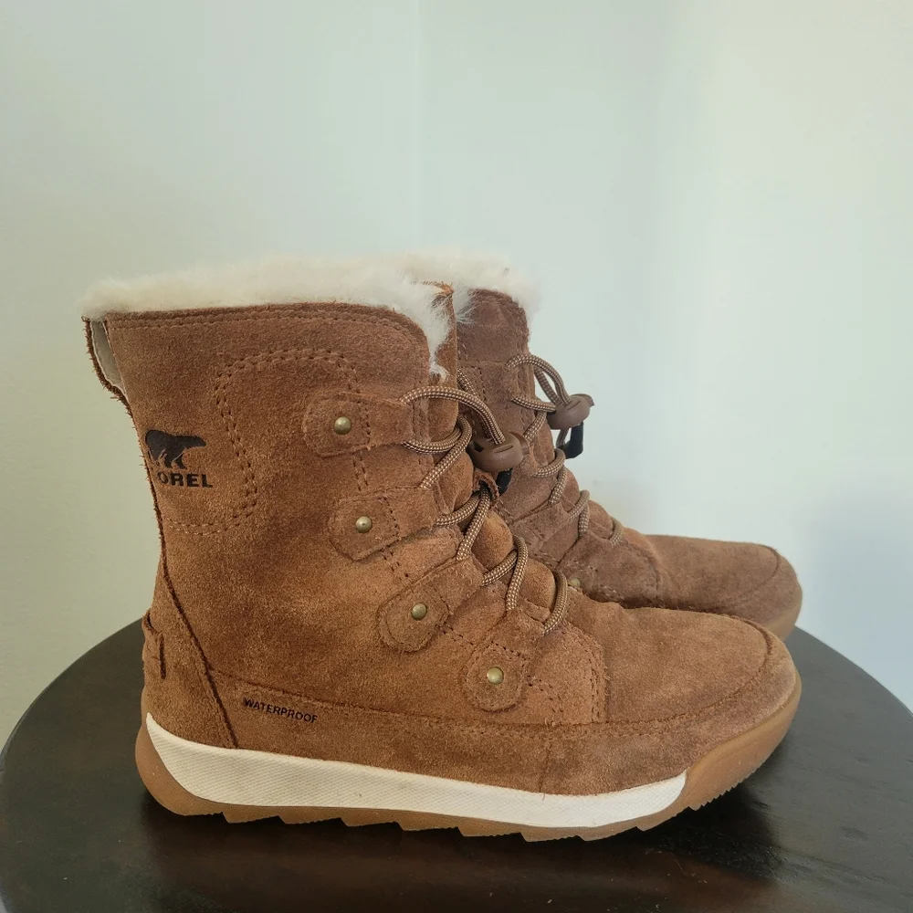 Sorel Whitney II Joan lace waterproof boot  velvet tan  chalk size 3